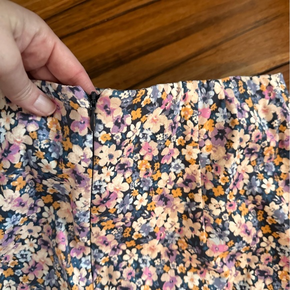 Wild Fable Floral Skirt, Size 8 - Picture 4 of 6